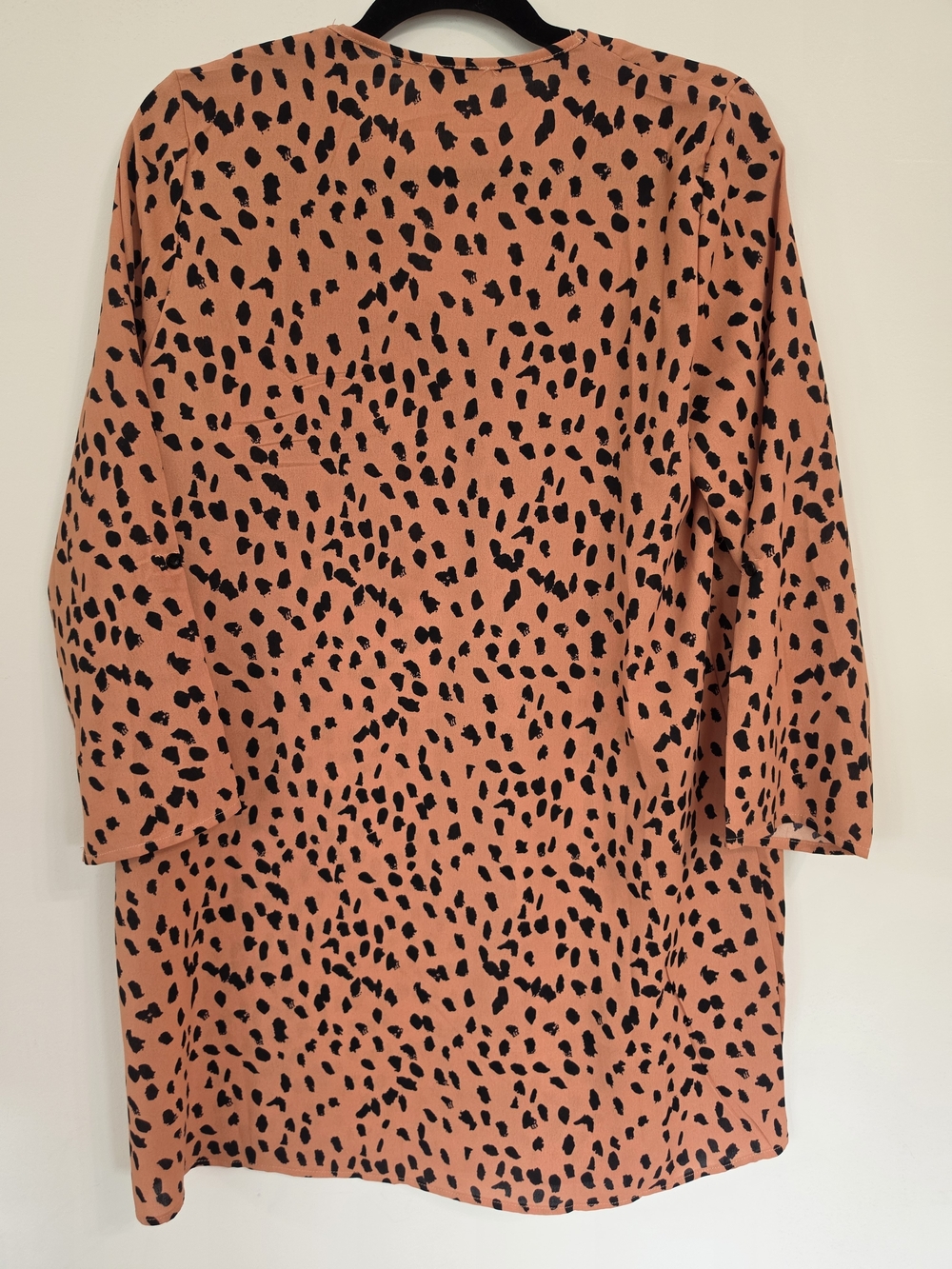 white birch Peach Animal Print V-Neck Tunic - Size Large - Picture 3 of 5